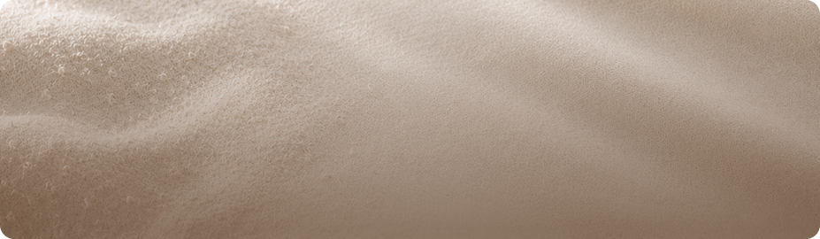 Smooth cotton surface with reduced loose fiber texture